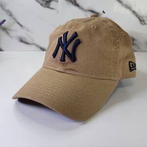 NY New York Yankees Hat. Tan Baseball Cap with Navy Logo. Adjustable